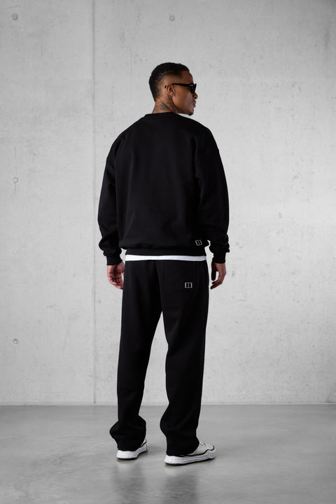 BLACK DISCREET OVERSIZED SWEATER