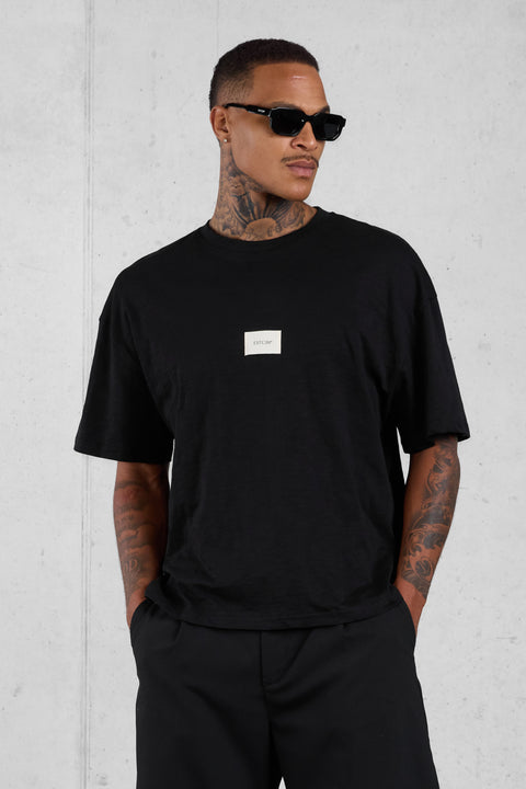 BLACK WOVEN LABEL OVERSIZED TEE